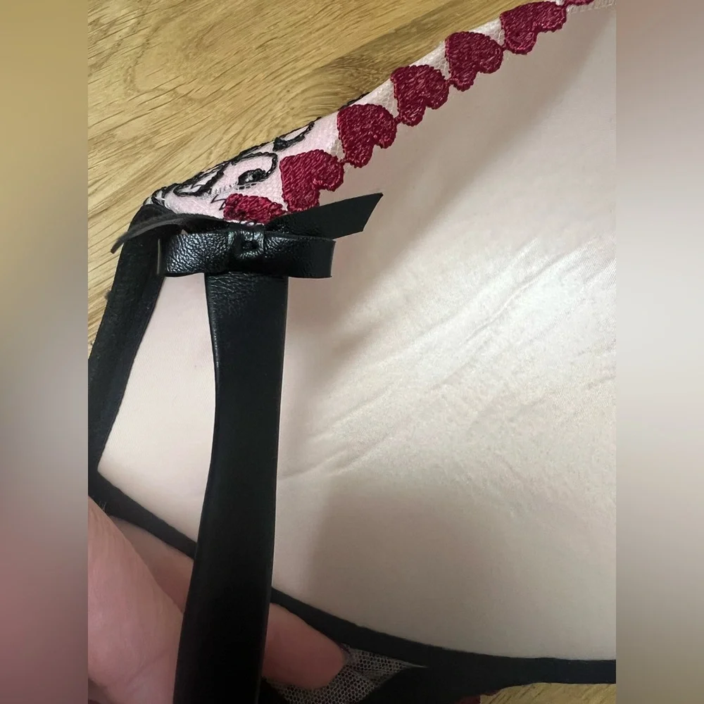 Victorias Secret Very Sexy Push Up Bra 36DD - Picture 7 of 7